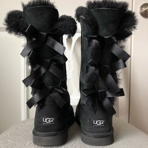 Tall Black Bow Uggs